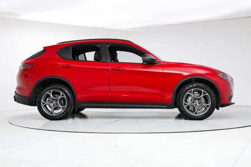 2025 Alfa Romeo Stelvio Sprint AWD