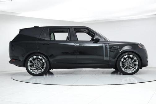 2025 Land Rover Range Rover P400 SE 7 Seat
