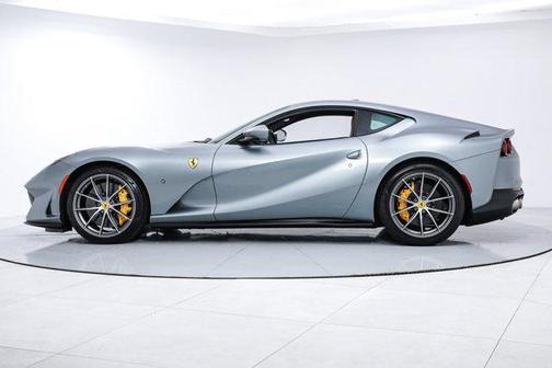 2020 Ferrari 812 Superfast Base