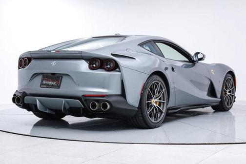 2020 Ferrari 812 Superfast Base