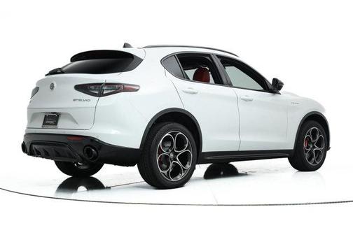 2025 Alfa Romeo Stelvio Sprint