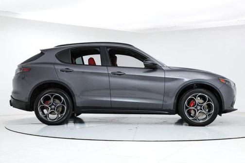 2025 Alfa Romeo Stelvio Sprint AWD