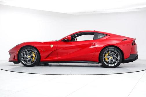 2020 Ferrari 812 Superfast Base