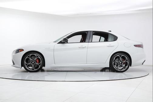 Milano White 2026 Alfa Romeo Giulia RWD