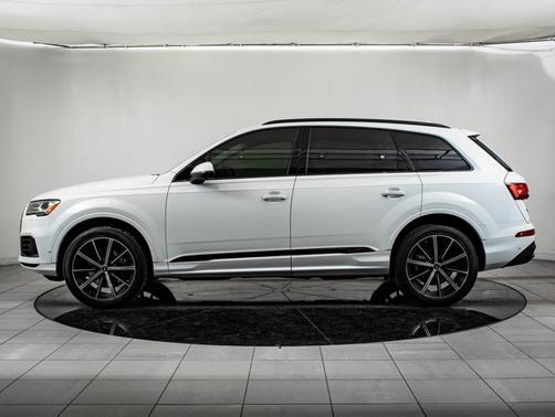 2023 Audi Q7 Premium Plus