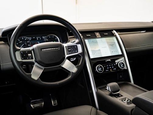 White 2023 Land Rover Discovery S R-Dynamic