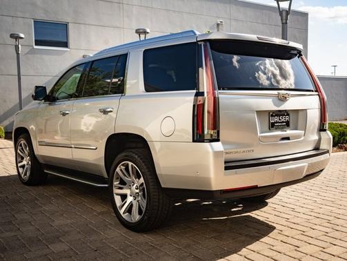 2018 Cadillac Escalade Luxury