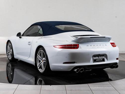 2015 Porsche 911 Carrera