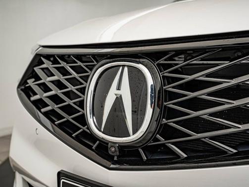 Platinum White Pearl 2026 Acura RDX w/Advance Package