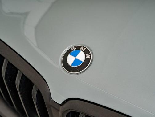 Brooklyn Gray Metallic 2024 BMW X6 xDrive40i