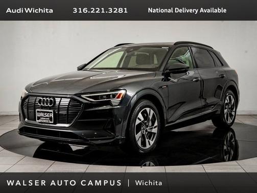 Manhattan Gray Metallic 2021 Audi e-tron Premium