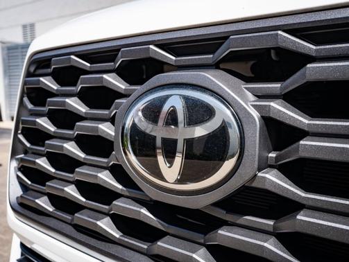 2020 Toyota Tacoma Base