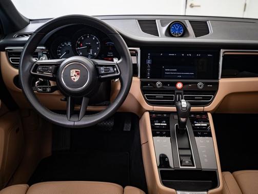 2024 Porsche Macan 