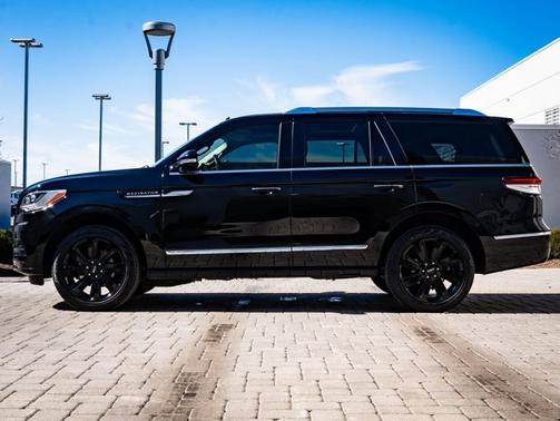 2024 Lincoln Navigator Reserve