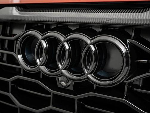 Matador Red 2024 Audi RS Q8 4.0T