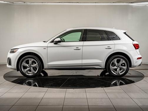 2023 Audi Q5 S line Premium Plus