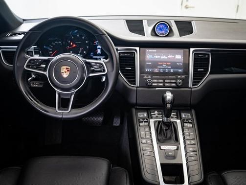 2018 Porsche Macan Base