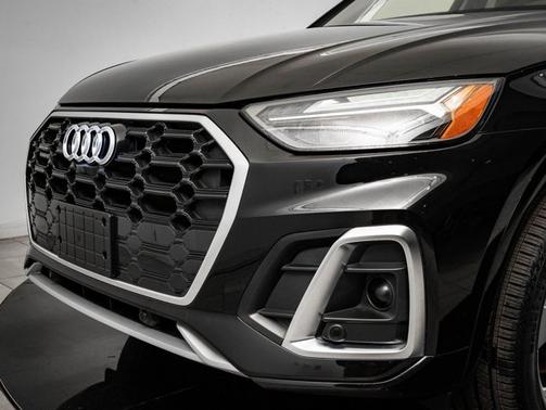 Black Metallic 2023 Audi Q5 S line Premium Plus