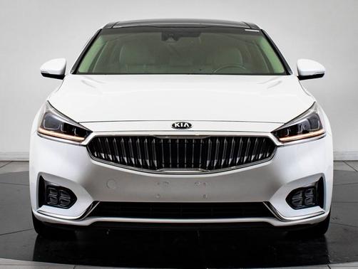 2019 Kia Cadenza Technology