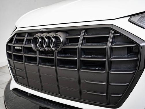 White 2025 Audi Q5 Premium