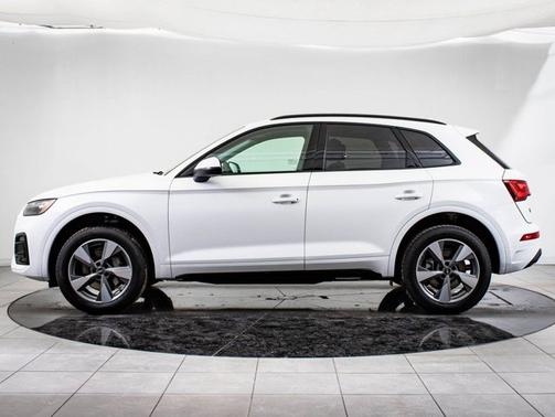 White 2025 Audi Q5 Premium
