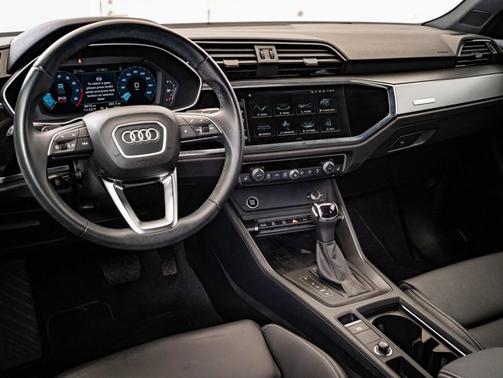 2024 Audi Q3 S line Premium