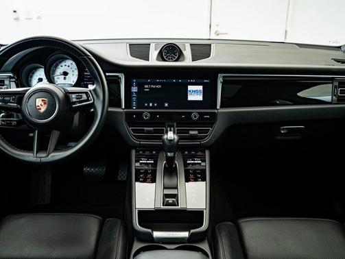 2023 Porsche Macan 