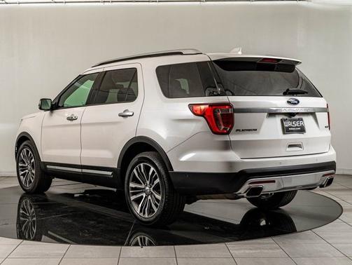 White Platinum Metallic Tri-Coat 2017 Ford Explorer Platinum