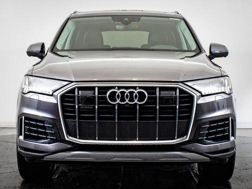2020 Audi Q7 Premium Plus