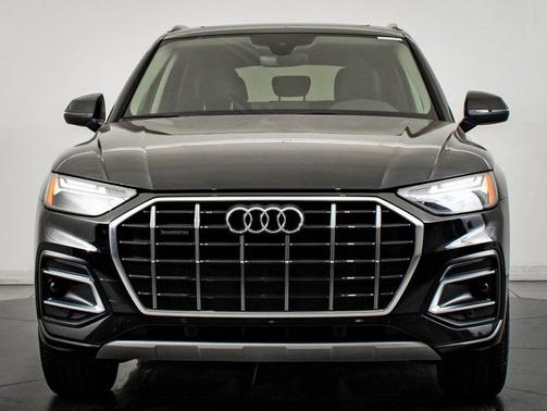 2023 Audi Q5 Premium
