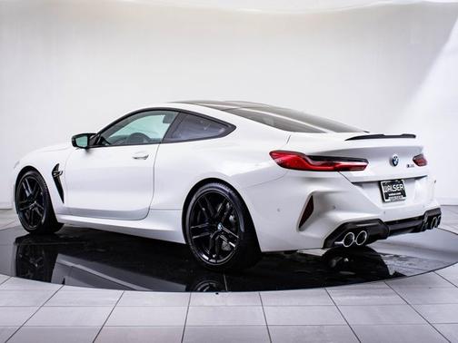 2020 BMW M8