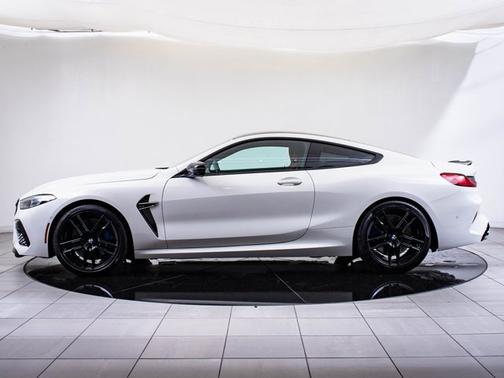 2020 BMW M8