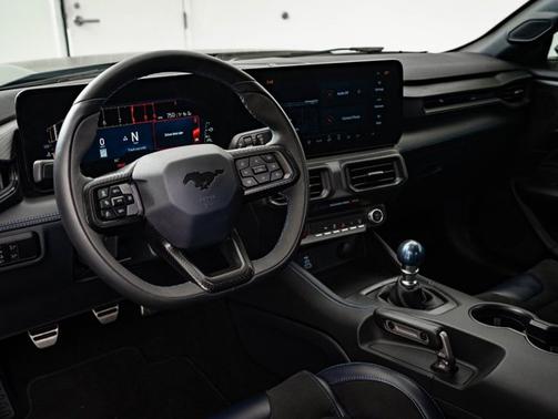 2025 Ford Mustang Dark Horse