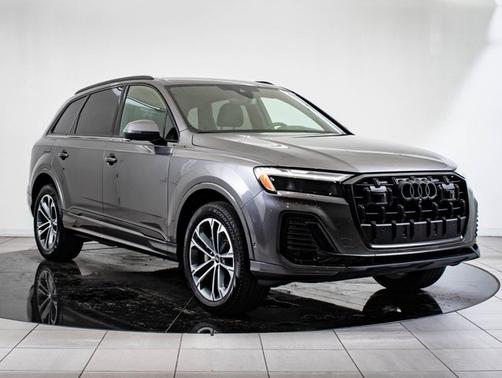 2025 Audi Q7 Premium Plus
