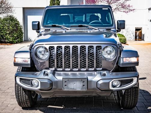 Granite Crystal Metallic Clearcoat 2023 Jeep Gladiator Sport S