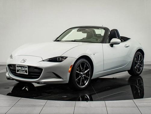 Ceramic Metallic 2017 Mazda MX-5 Miata Grand Touring