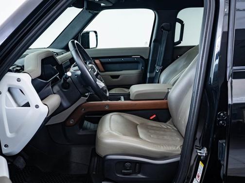 2021 Land Rover Defender SE