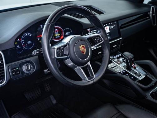 2021 Porsche Cayenne 