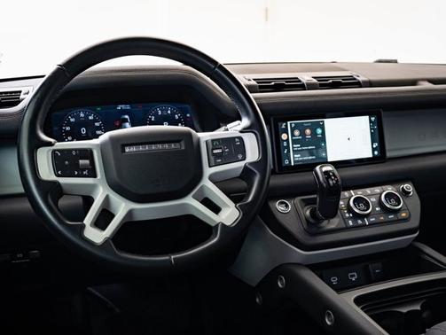2020 Land Rover Defender SE