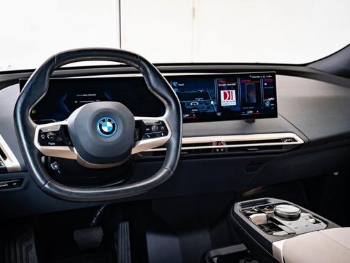2023 BMW iX M60