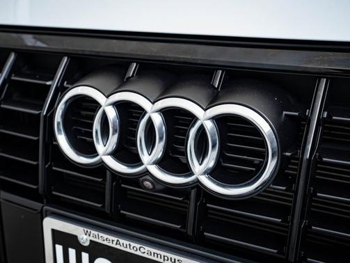 2022 Audi Q3 S line Premium Plus