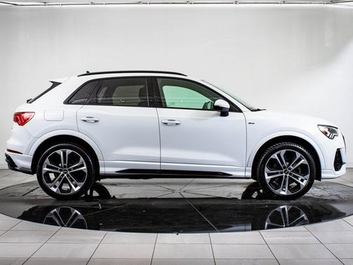 2022 Audi Q3 S line Premium Plus