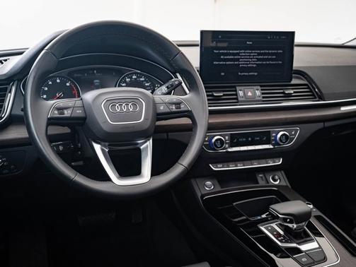 2024 Audi Q5 S line Premium