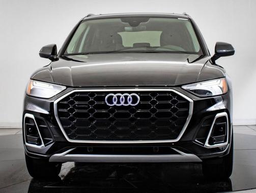 2024 Audi Q5 S line Premium