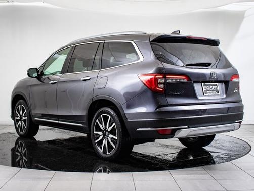 2022 Honda Pilot Touring 7-Passenger