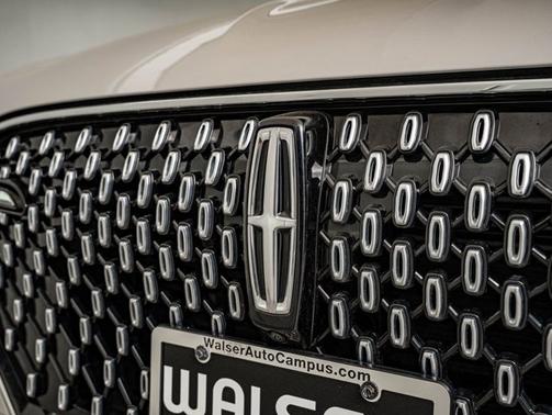 White 2025 Lincoln Aviator Reserve