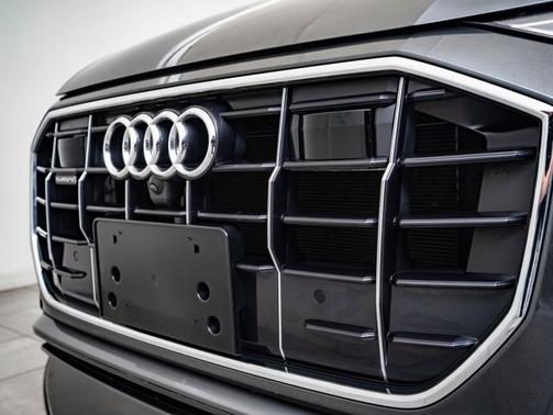 2023 Audi Q8 Prestige