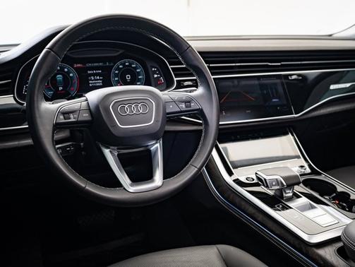 2023 Audi Q8 Prestige
