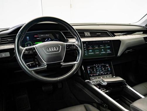 2021 Audi e-tron Premium