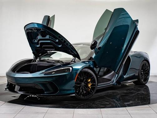 2022 McLaren GT